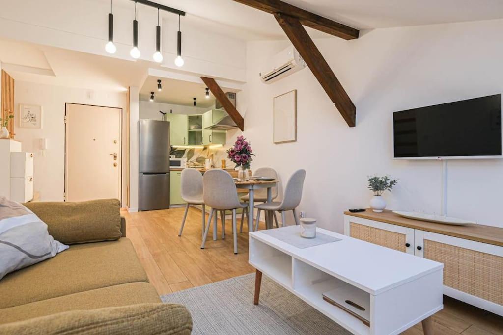 Apartamento Cozy Loft Under The Wawel Sky Cracovia Exterior foto