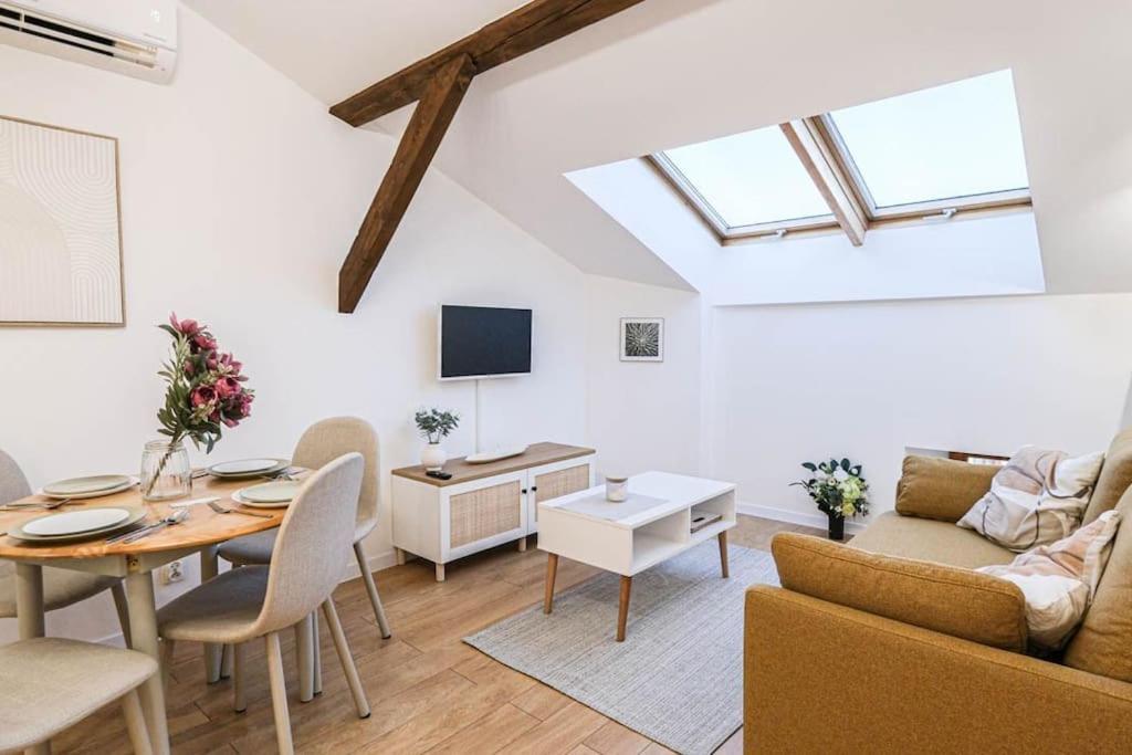 Apartamento Cozy Loft Under The Wawel Sky Cracovia Exterior foto