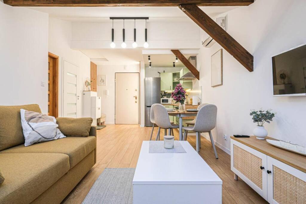 Apartamento Cozy Loft Under The Wawel Sky Cracovia Exterior foto
